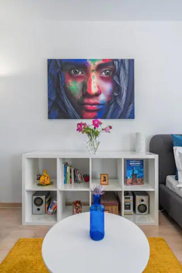 Cosy & Chic Studio Close By Victoria Square Bucarest Exterior foto